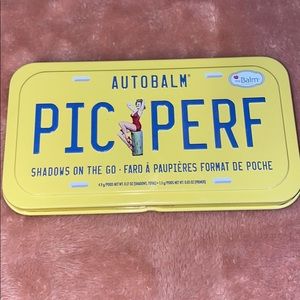 Autobalm Picperf eyeshadow palette